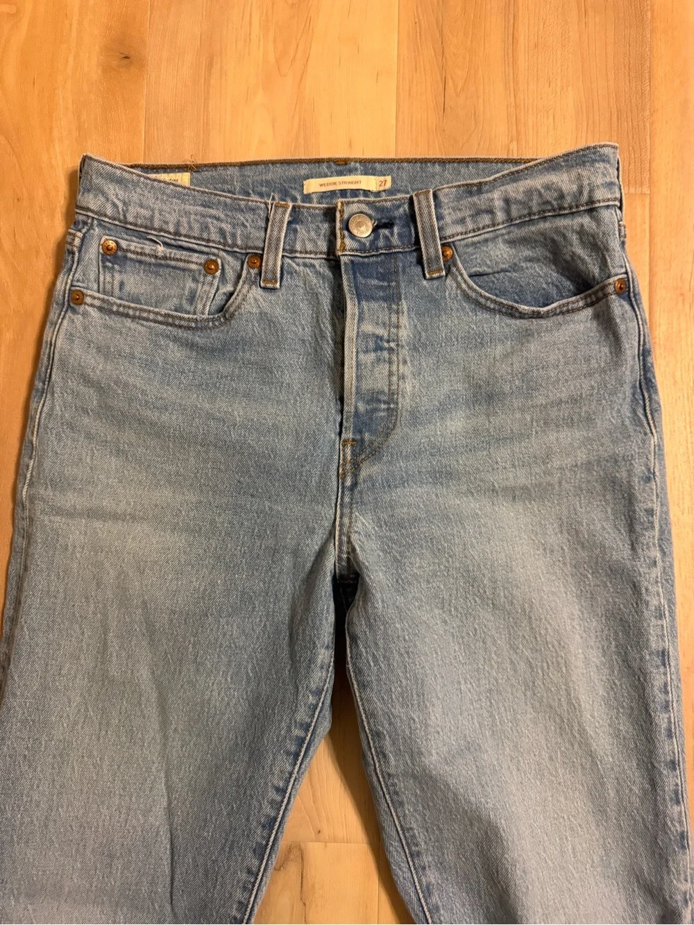 Levi’s Wedgie Straight Ankle Jeans Size 27
